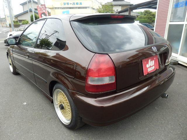 23674283_carP_l_3.jpg