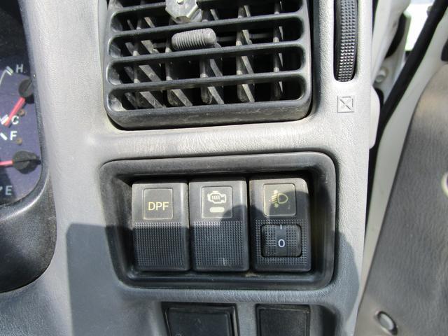 22836910_carP_l_4.jpg