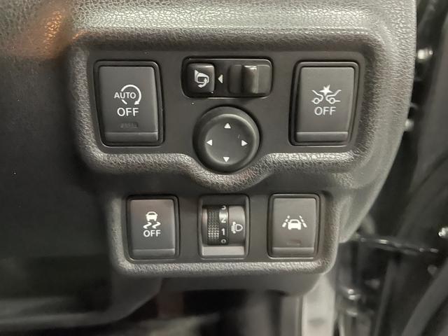 0206696A30260402W00104.jpg