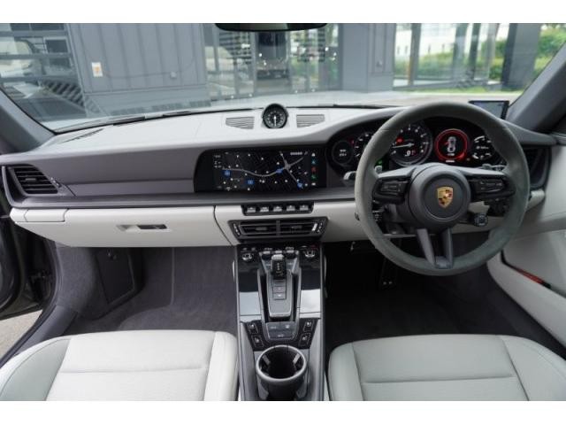24852230_carP_l_3.jpg