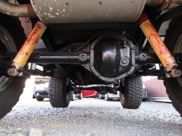 23681631_carP_l_16.jpg