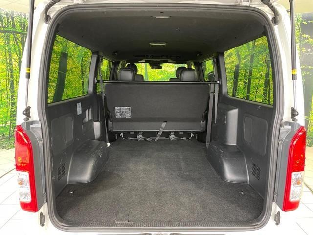 24995438_carP_l_2.jpg