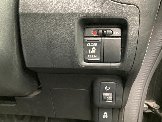 0551894A30260411W00303.jpg