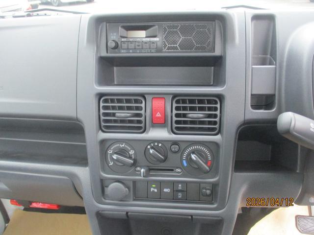 0802982A30260415W00218.jpg