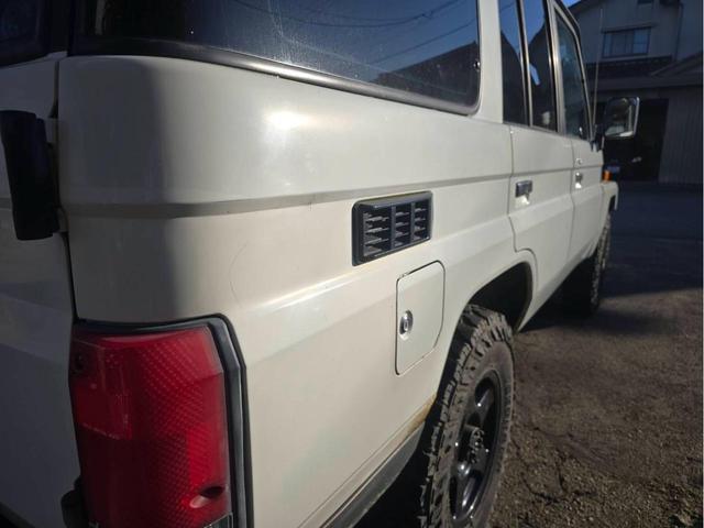 1157064A30251219W00111.jpg