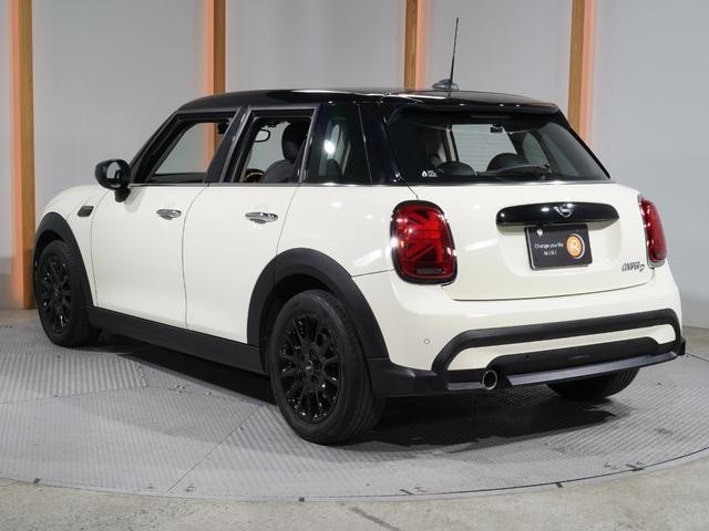 24069720_carP_l_2.jpg