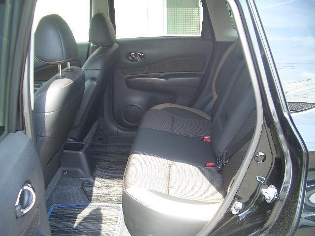 23314595_carP_l_4.jpg