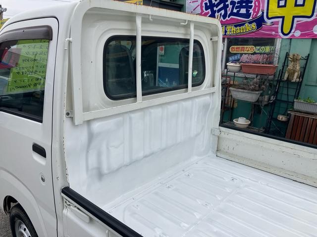 9030941A30260415W00109.jpg