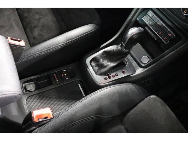 25555246_carP_l_11.jpg