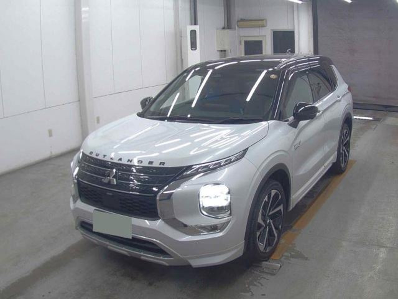 2021 Mitsubishi Outlander, photo 1 of 1