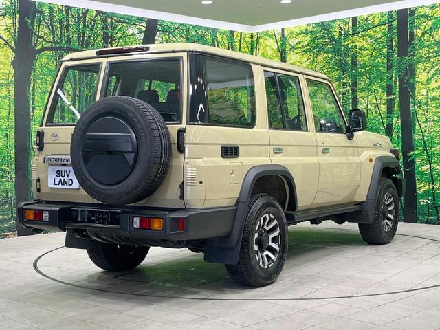 23715959_carP_l_12.jpg