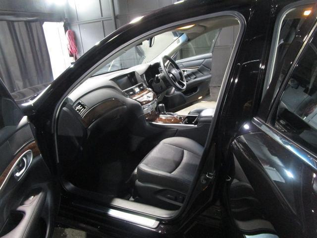 24084787_carP_l_12.jpg