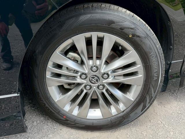24112875_carP_l_2.jpg