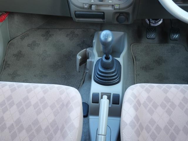 0401936A30261018W00211.jpg