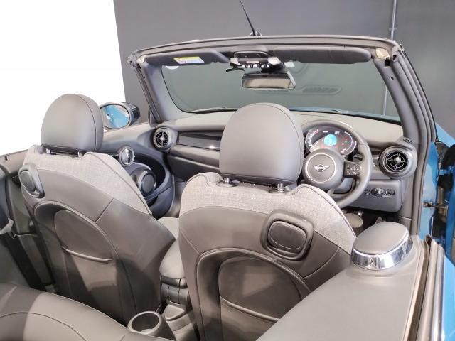 23455218_carP_l_8.jpg