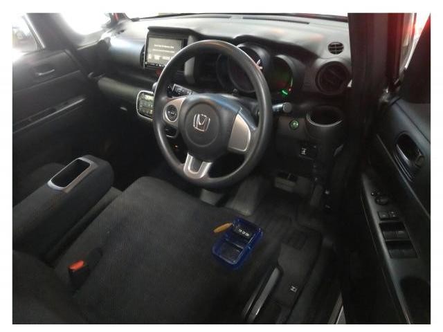 25310950_carP_l_3.jpg