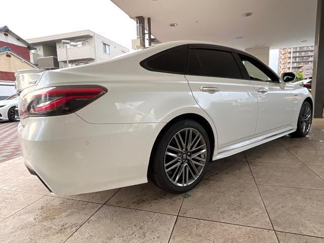 24089805_carP_l_20.jpg