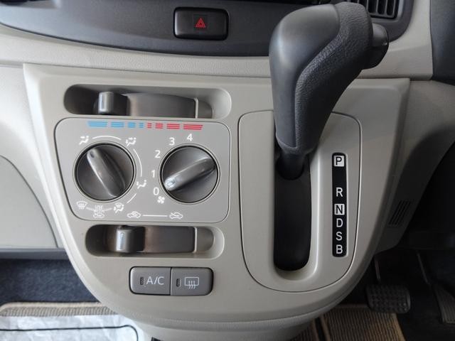 0205702A30261018W00116.jpg