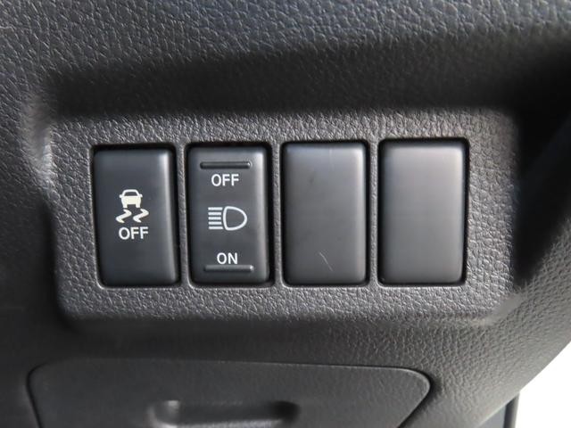 0541379A30261013W00209.jpg