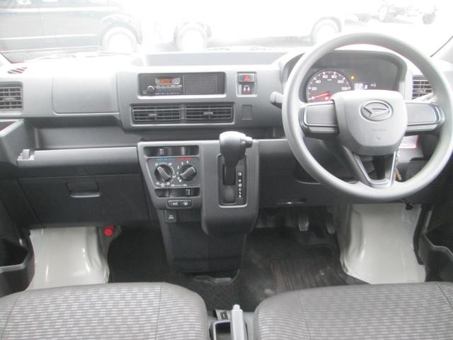 0550673A30261027W00216.jpg