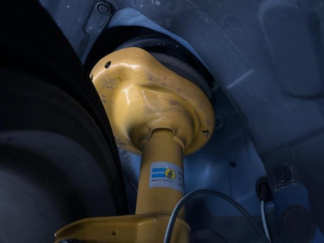 24089852_carP_l_20.jpg
