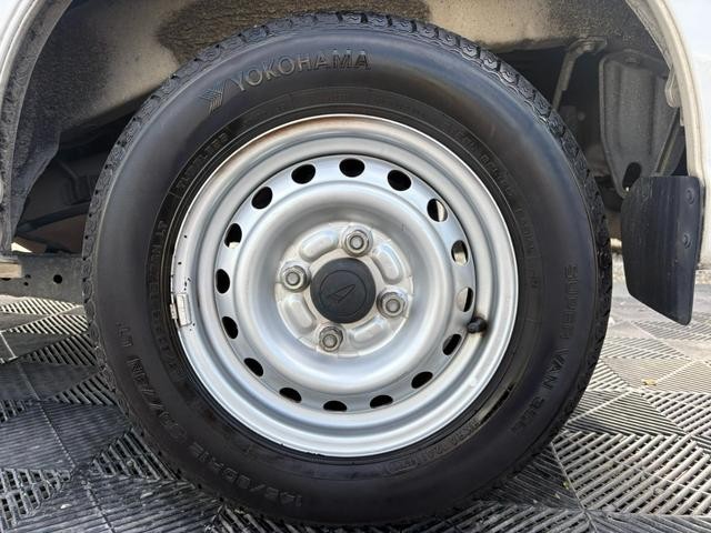 0708821A30261016W00615.jpg