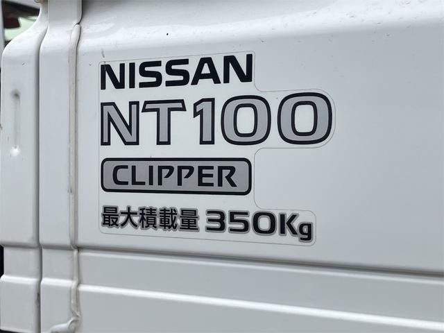 0403501A30261020W00719.jpg