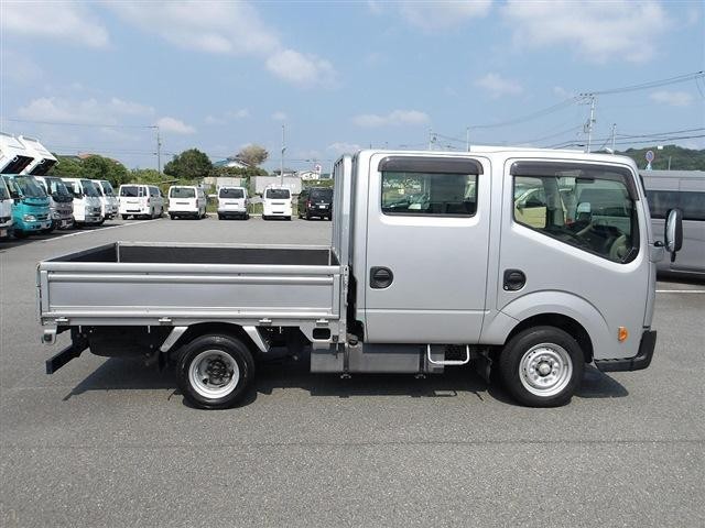 25597181_carP_l_11.jpg