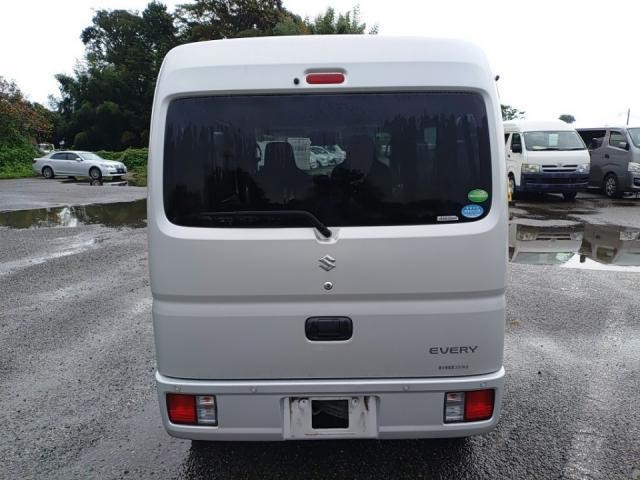 26908112_carP_l_4.jpg