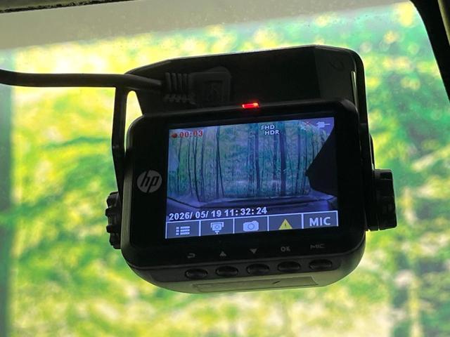 24051274_carP_l_4.jpg