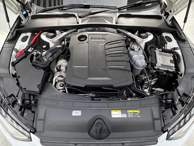 9571052A30261027W00112.jpg