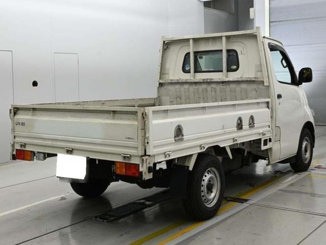 27100856_carP_l_15.jpg