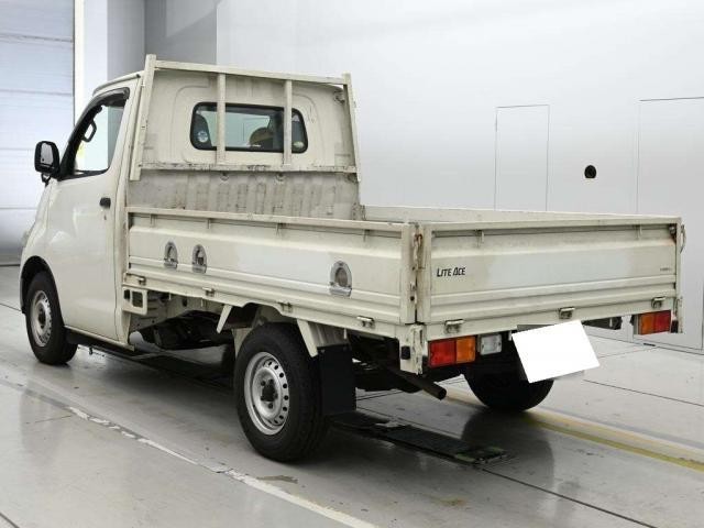 27100856_carP_l_4.jpg