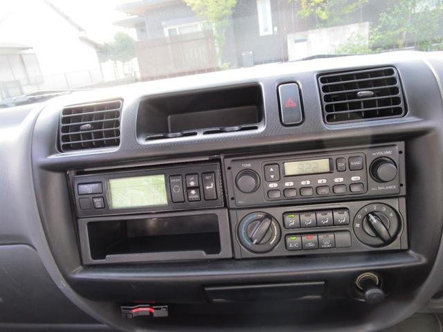 0601998A30261023W00115.jpg