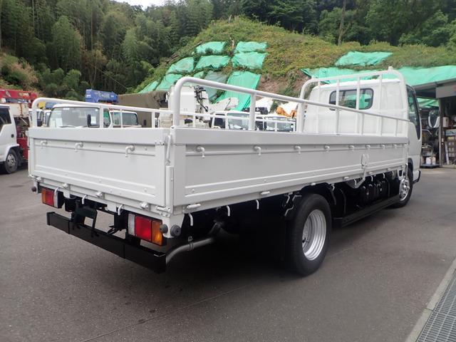 24301528_carP_l_8.jpg