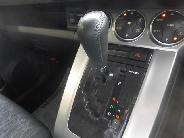 0601159A30261020W00118.jpg