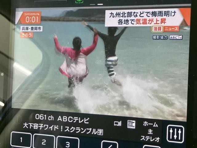 25081188_carP_l_6.jpg