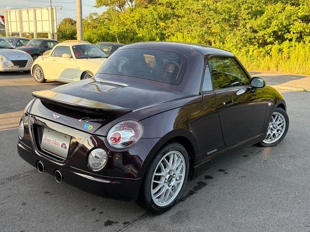 0208333A30260810W00214.jpg