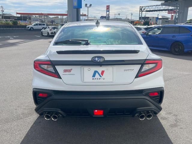 26105879_carP_l_17.jpg