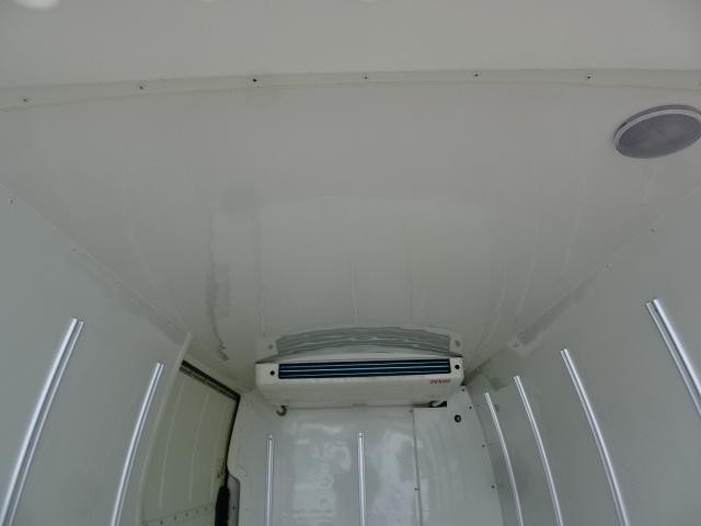 0501894A30261023W00216.jpg