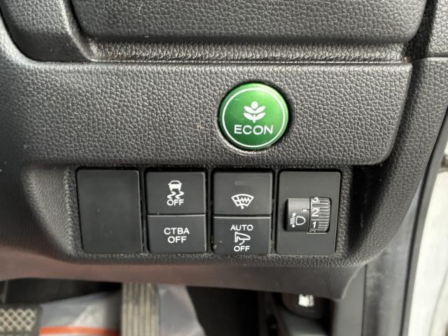 27052475_carP_l_8.jpg