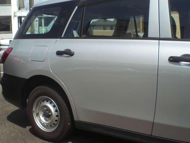 24587770_carP_l_6.jpg