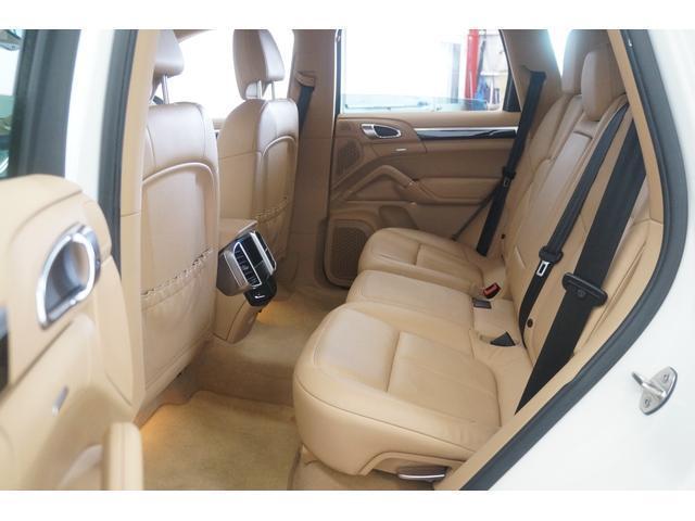 23752354_carP_l_17.jpg