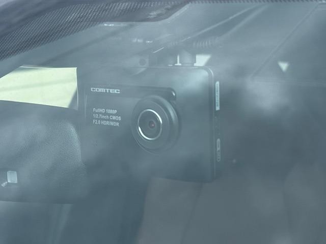 25521891_carP_l_8.jpg