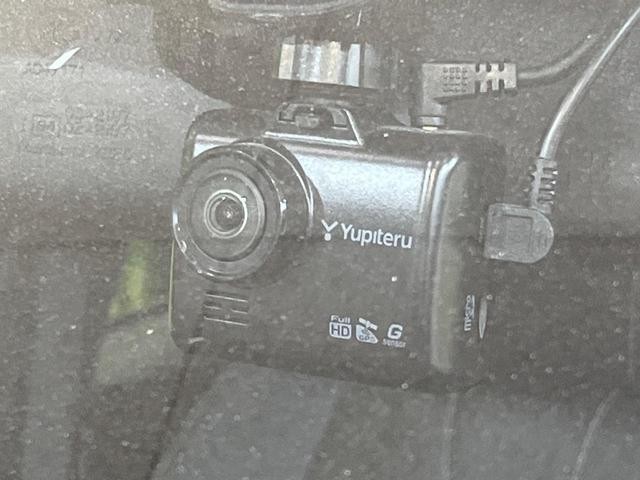 26084901_carP_l_13.jpg