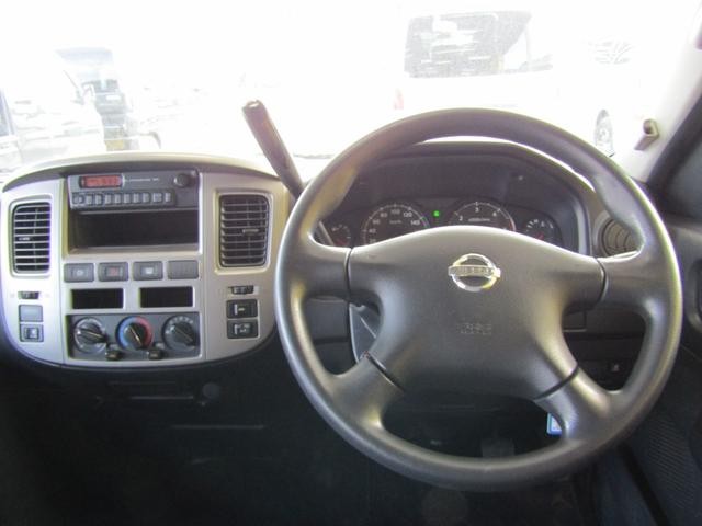 0530123A30261005W00411.jpg