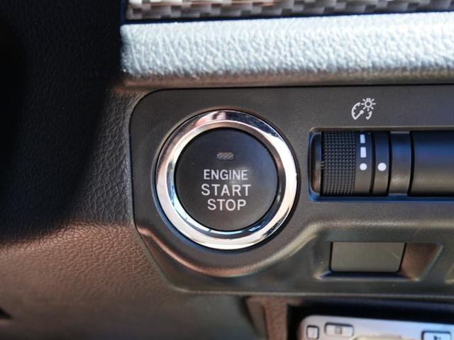 0303693A30260812W00118.jpg