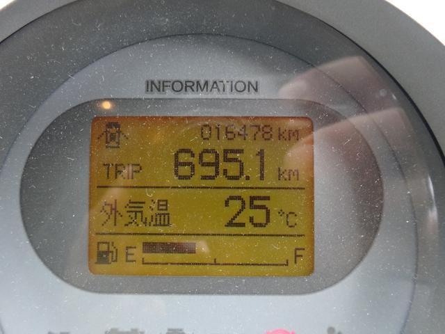 0530254A30261019W00602.jpg