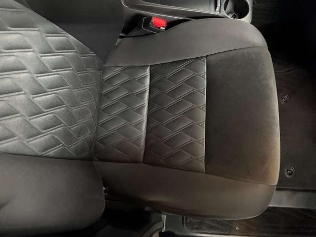 26037877_carP_l_8.jpg