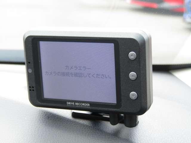 26529324_carP_l_11.jpg